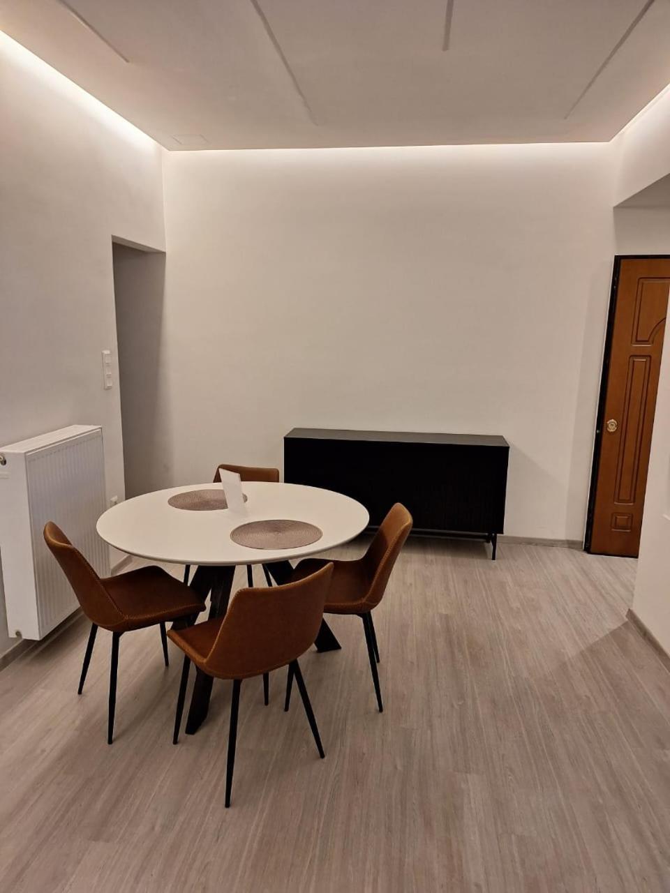 Apartmán Now, 600m From Acropolis Atény